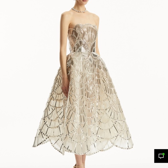 Oscar de La Renta Sequin & Crystal Scallop Embroidered Gown - Picture 4 of 11